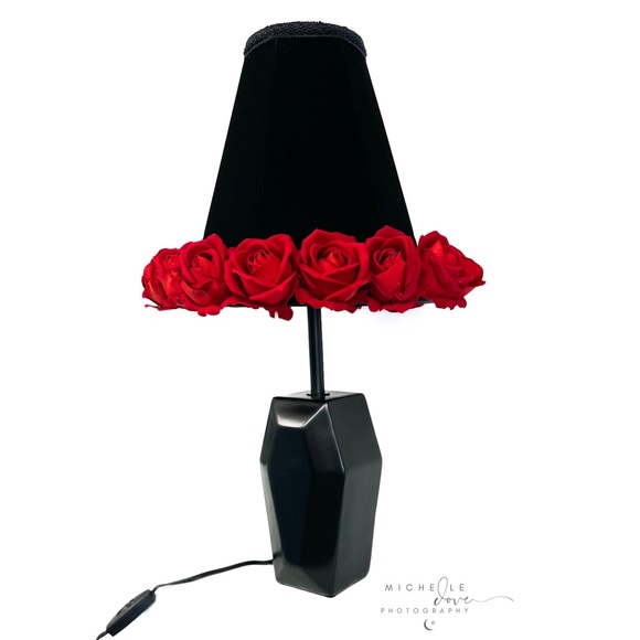 Loves Me Not Table Lamp - Picture 2 of 2